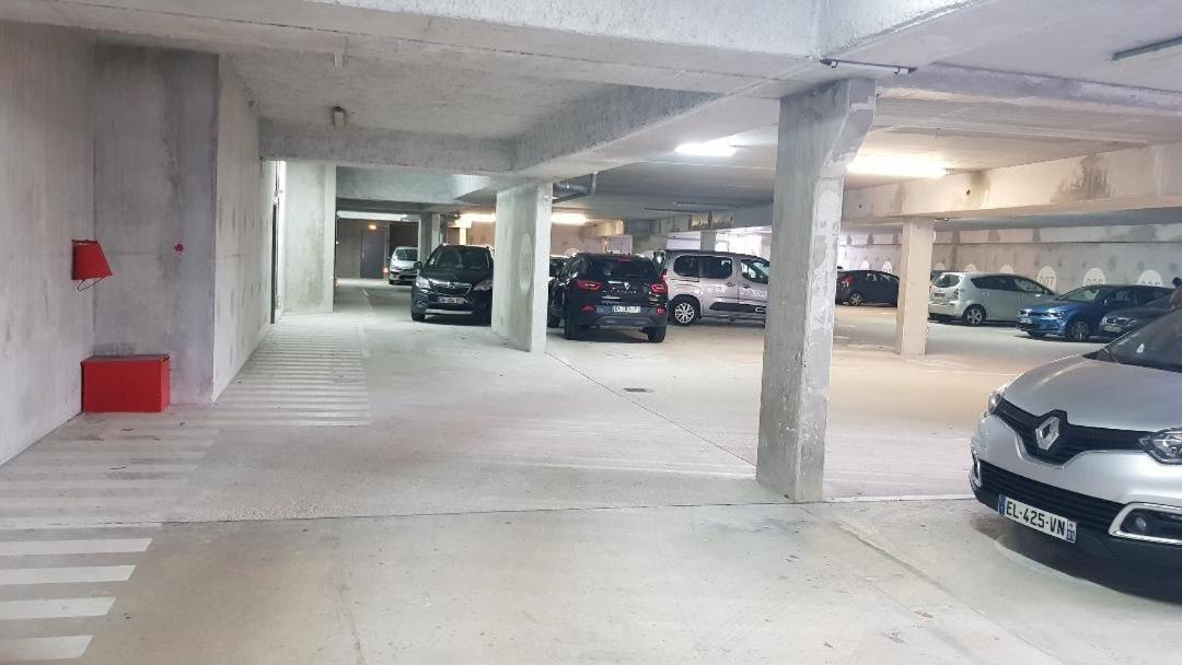 II Appart 2 Pieces, Neuf Rer D A 200M Parking Netflix Evry Courcouronnes Екстер'єр фото
